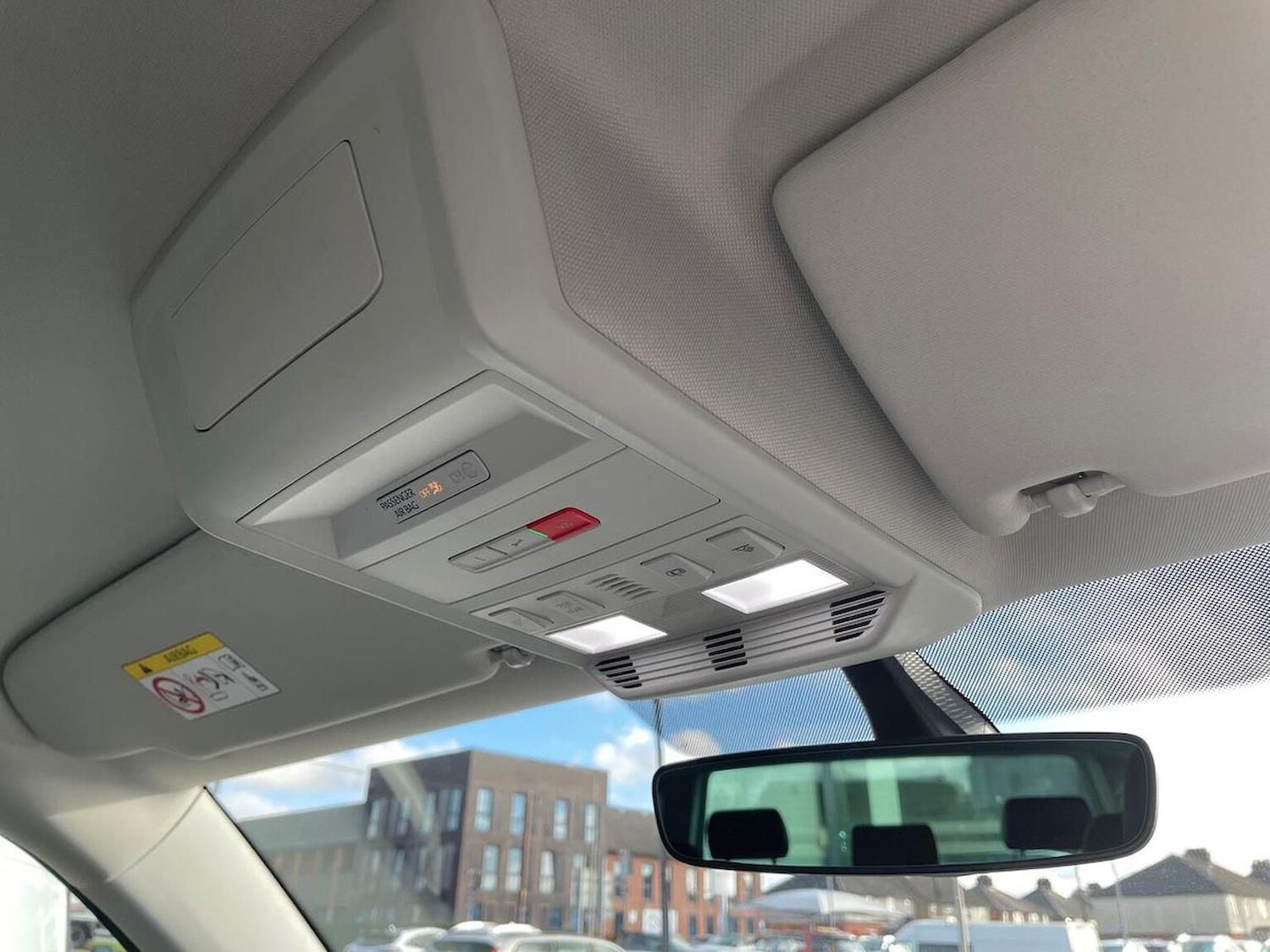 Used Volkswagen Caravelle 2021 for sale - 77616771: Photo 14