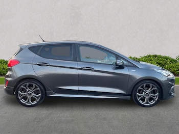 Used Ford Fiesta 2018 for sale - 79307804: Photo