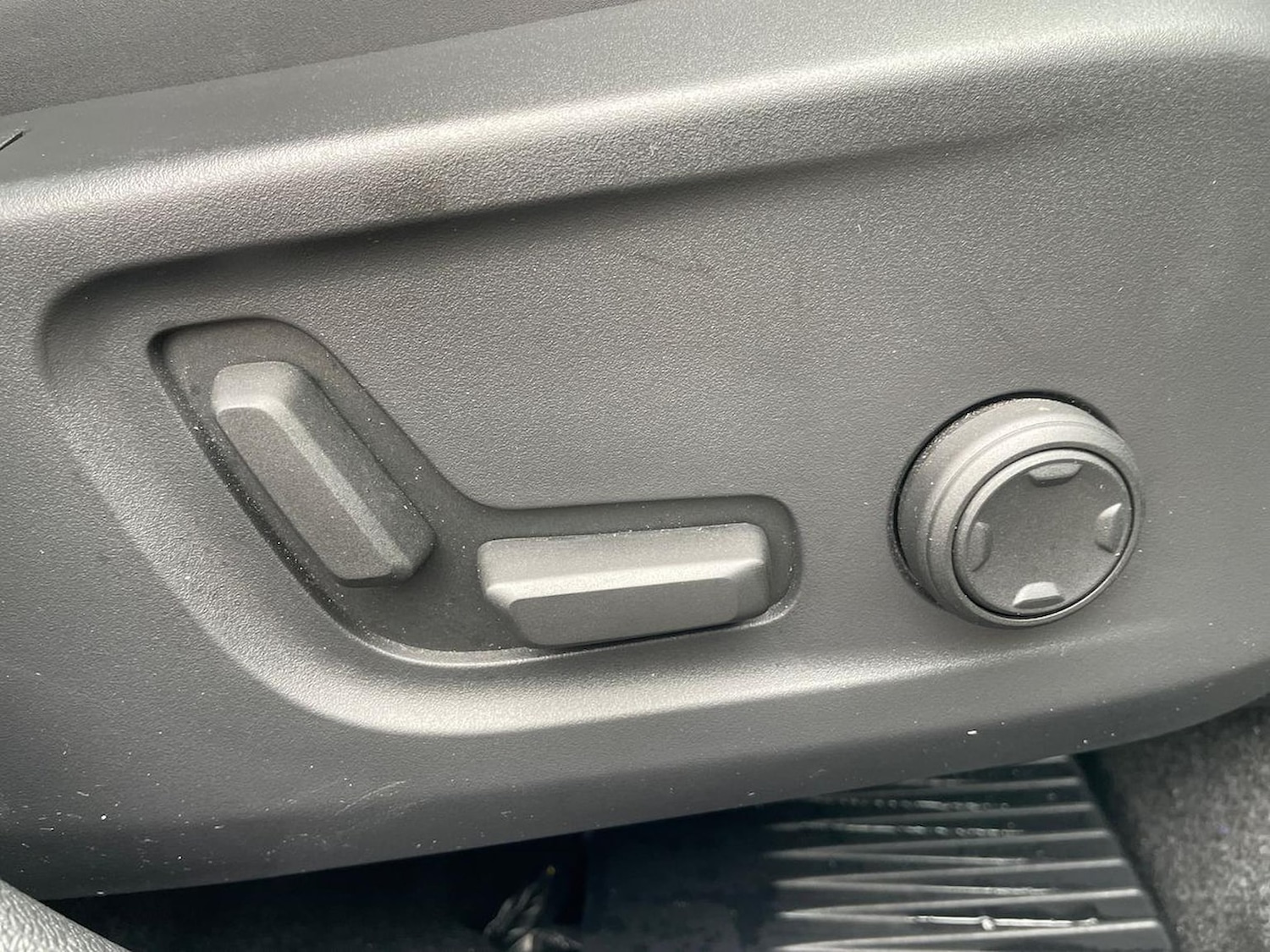 Used Volvo XC40 2024 for sale - 76490774: Photo 30