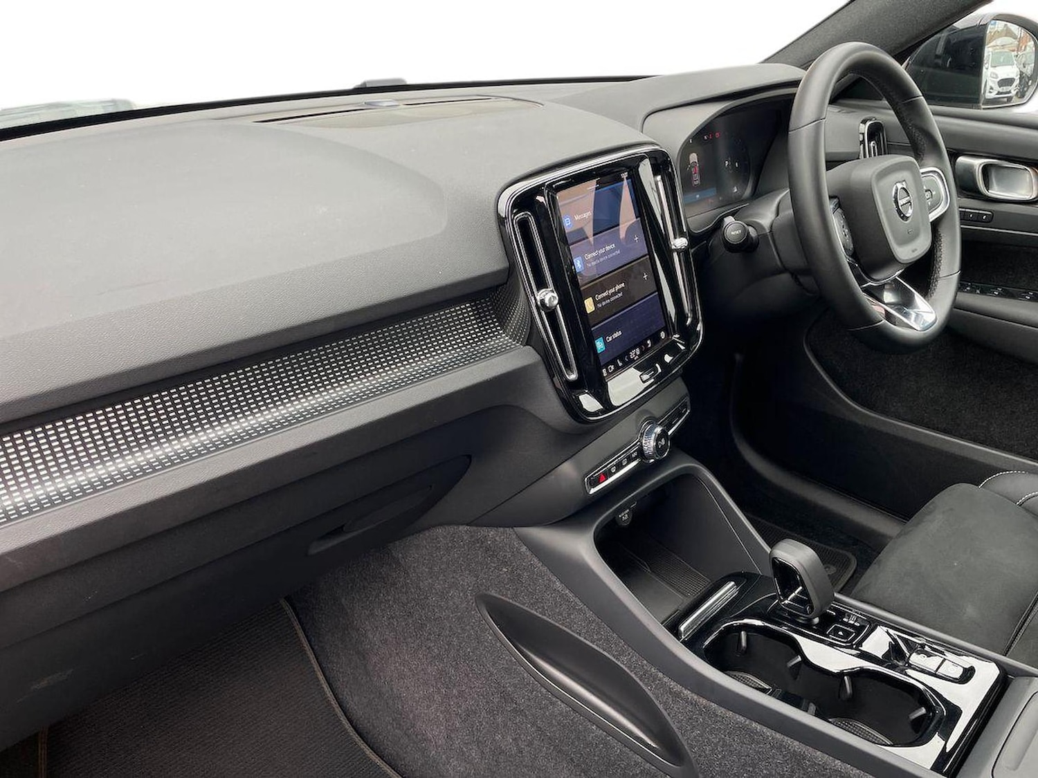 Used Volvo XC40 2024 for sale - 76490774: Photo 7