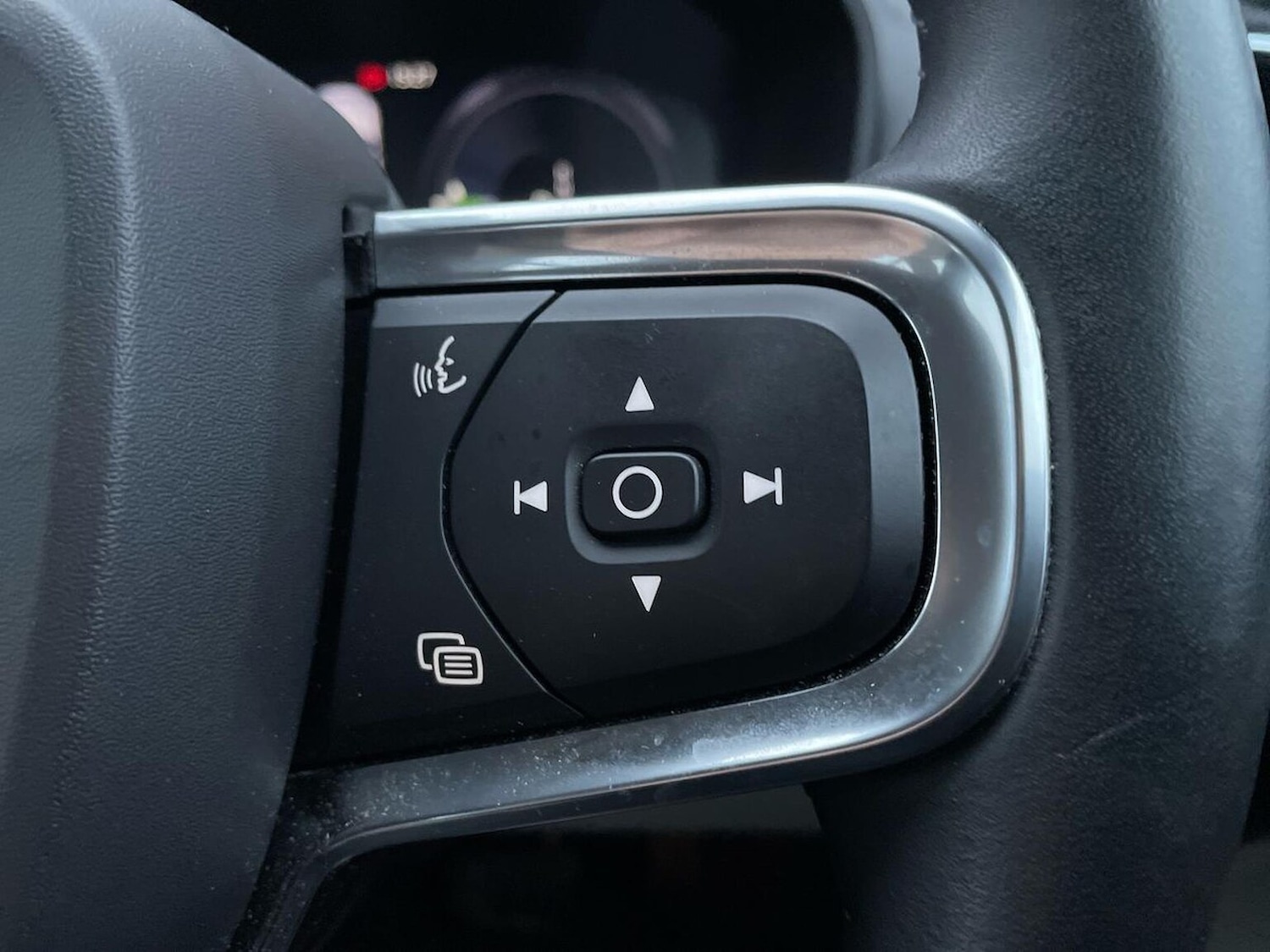 Used Volvo XC40 2020 for sale - 76885020: Photo 27