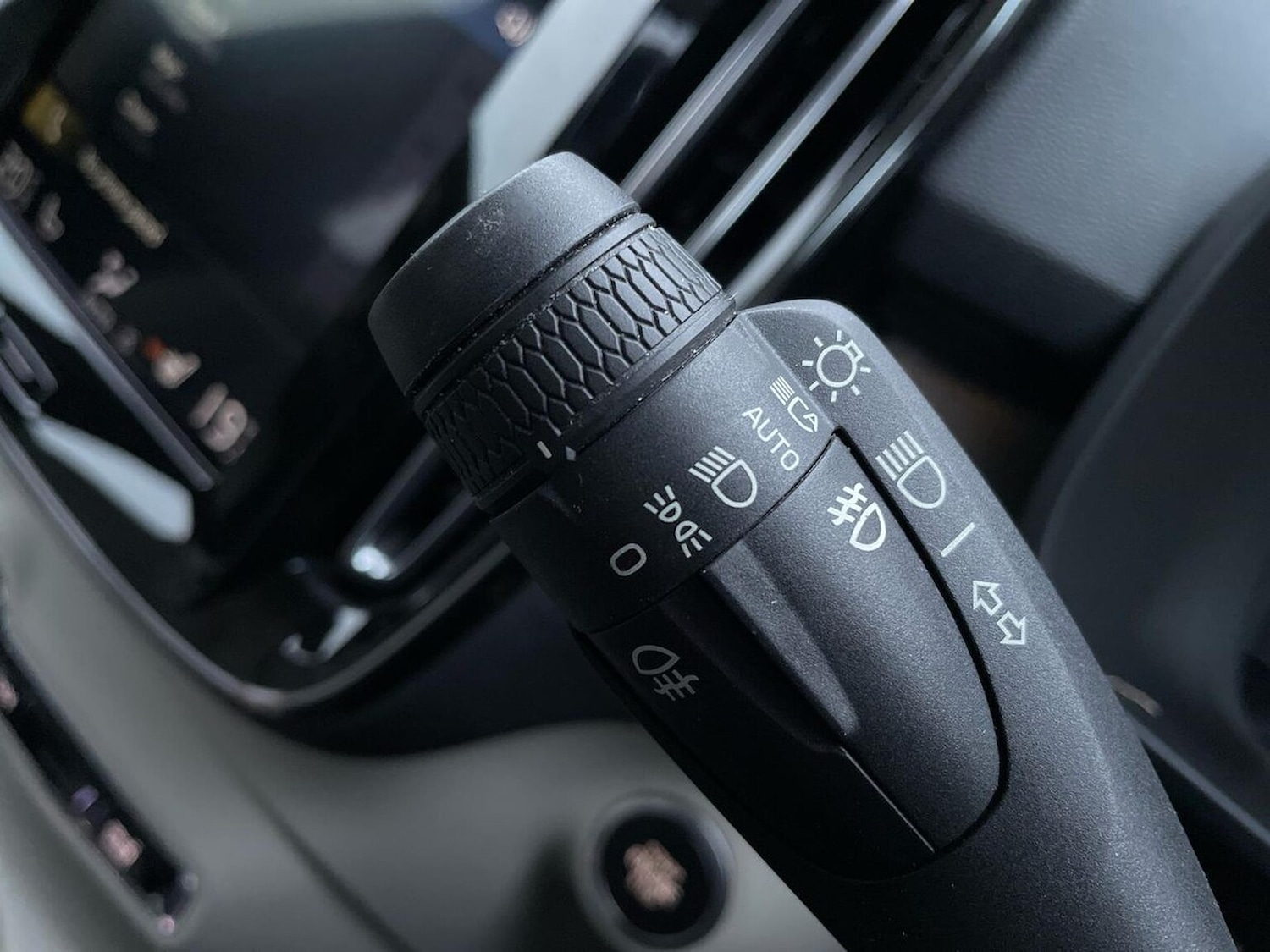 Used Volvo XC40 2020 for sale - 76885020: Photo 28