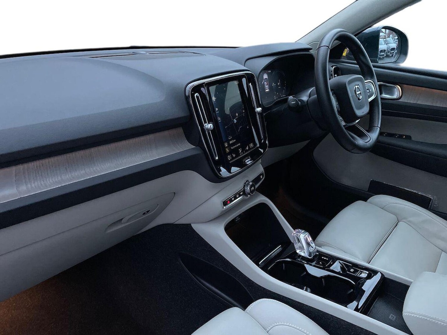 Used Volvo XC40 2020 for sale - 76885020: Photo 7