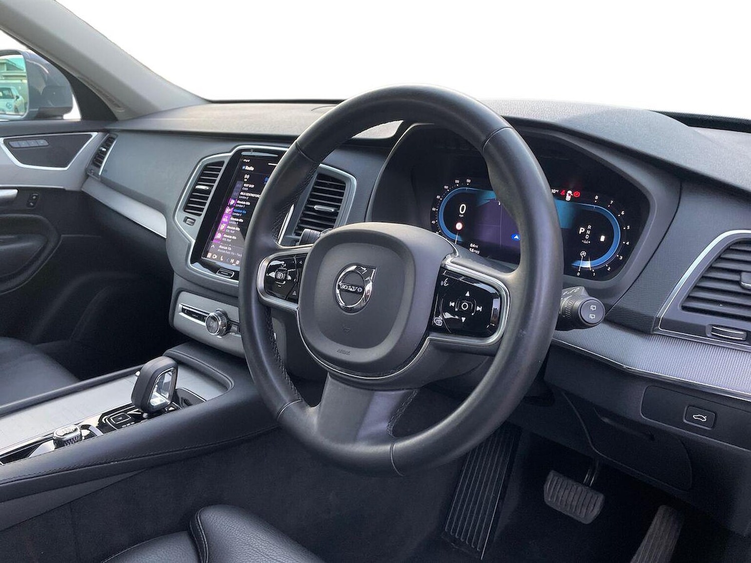 Used Volvo XC90 2023 for sale - 76935386: Photo 15