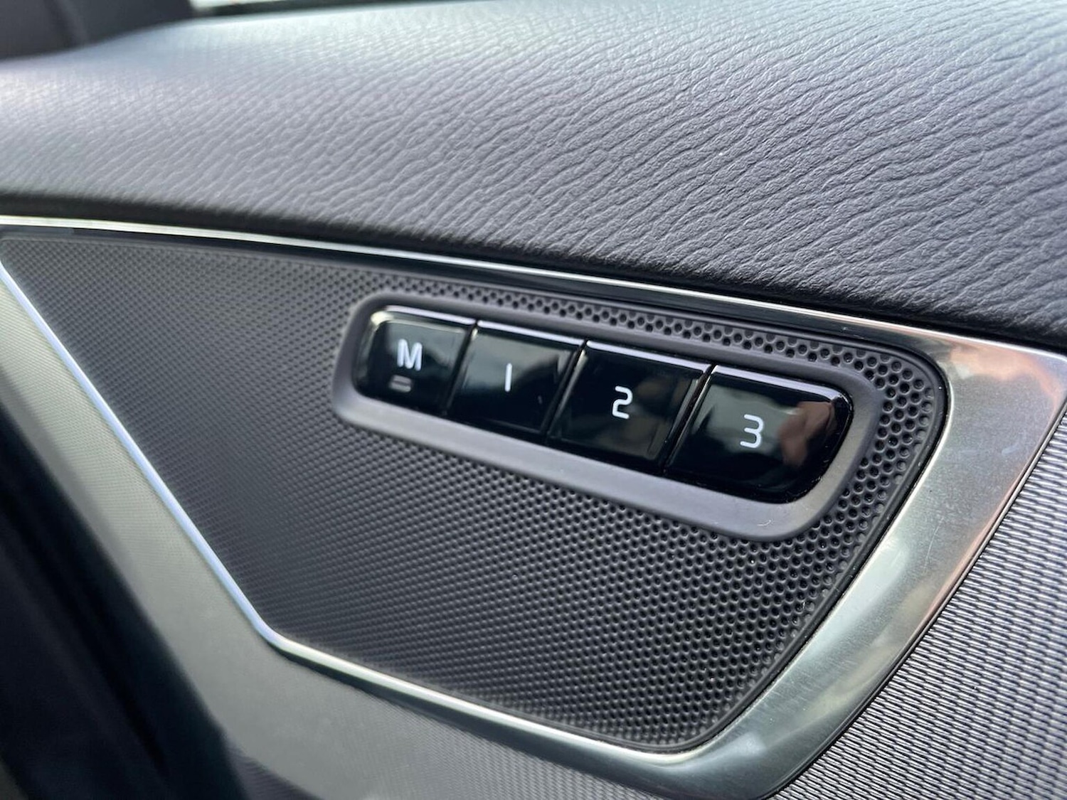 Used Volvo XC90 2023 for sale - 76935386: Photo 25