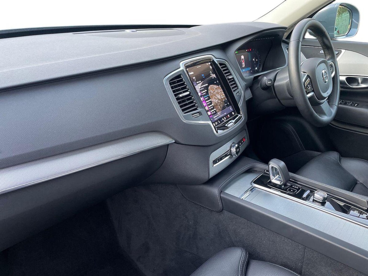 Used Volvo XC90 2023 for sale - 76935386: Photo 7