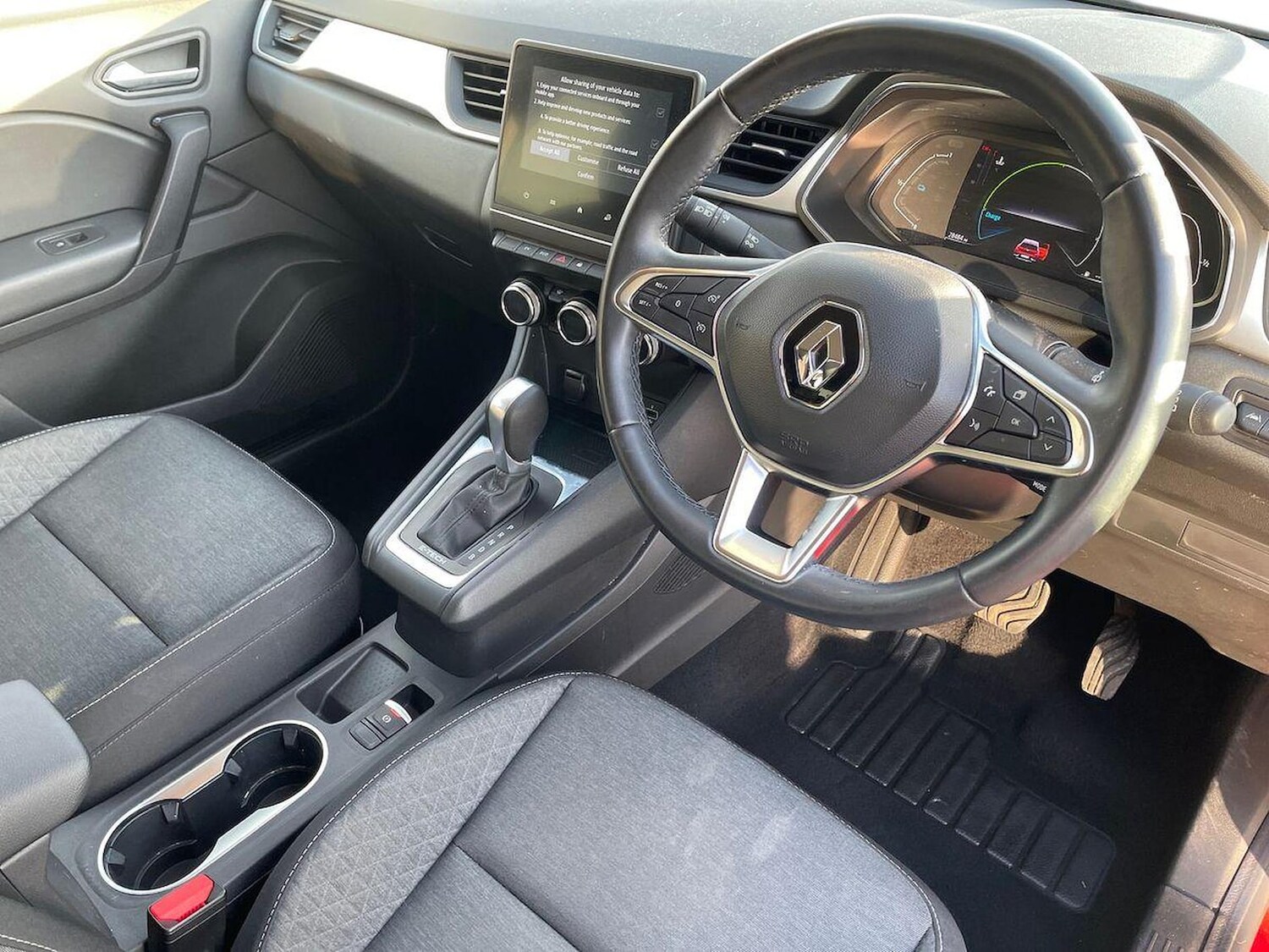 Used Renault Captur 2022 for sale - 77818229: Photo 15