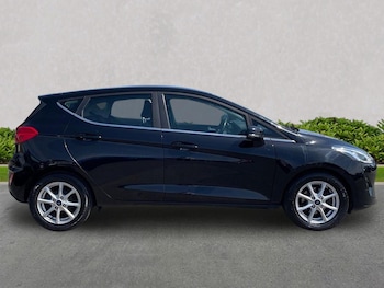 Used Ford Fiesta 2018 for sale - 79463323: Photo