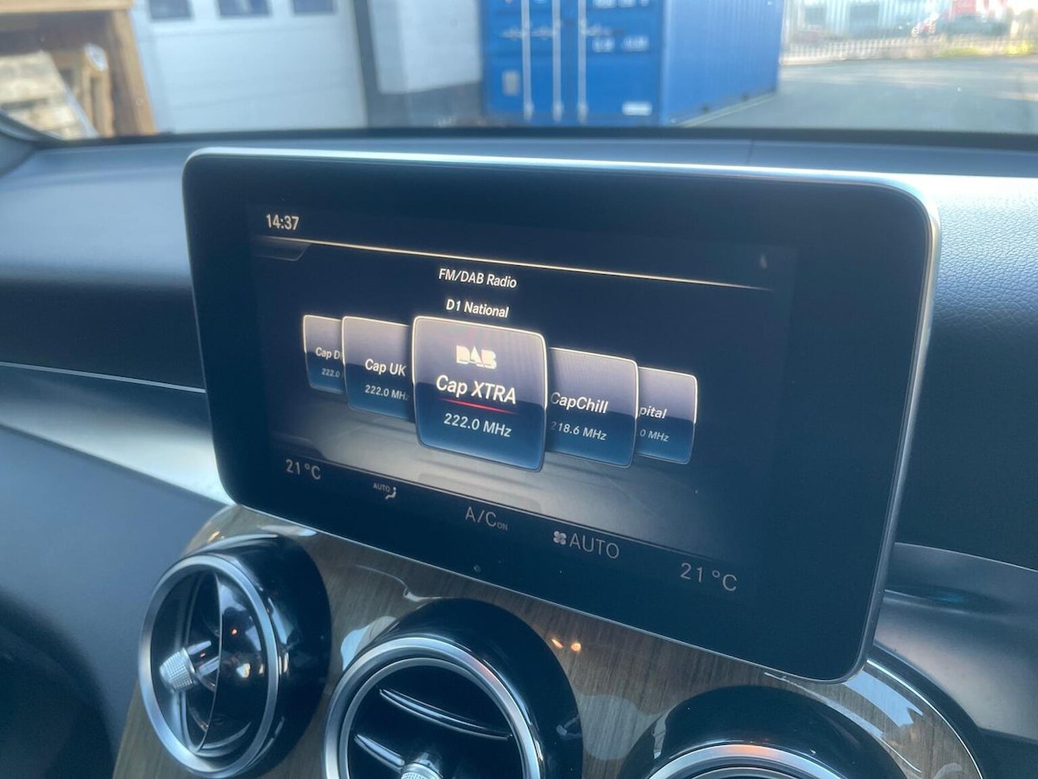 Used Mercedes-Benz GLC 2016 for sale - 77998742: Photo 11