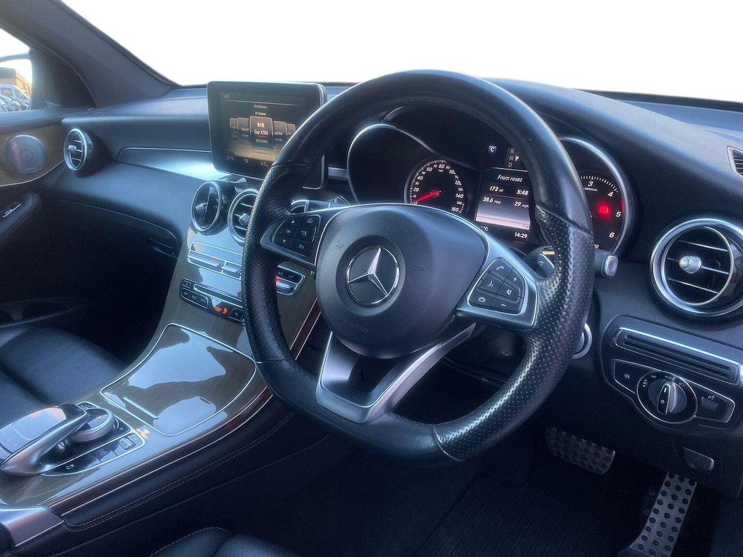 Used Mercedes-Benz GLC 2016 for sale - 77998742: Photo 15