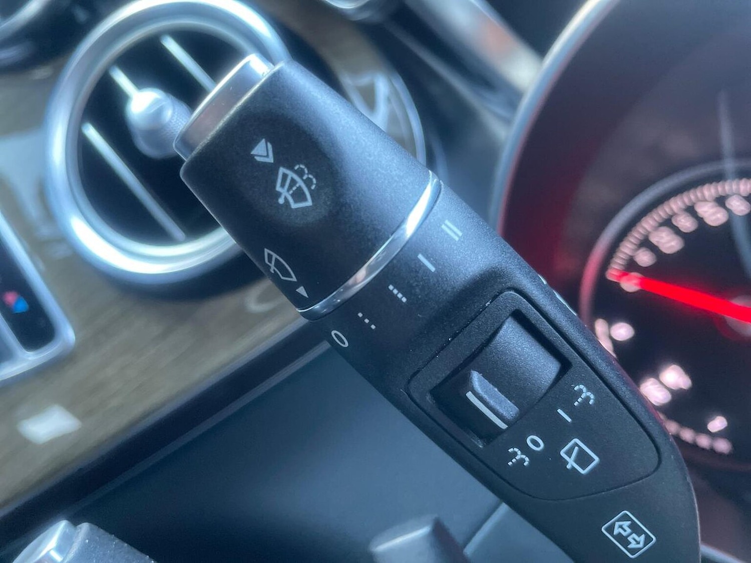 Used Mercedes-Benz GLC 2016 for sale - 77998742: Photo 29