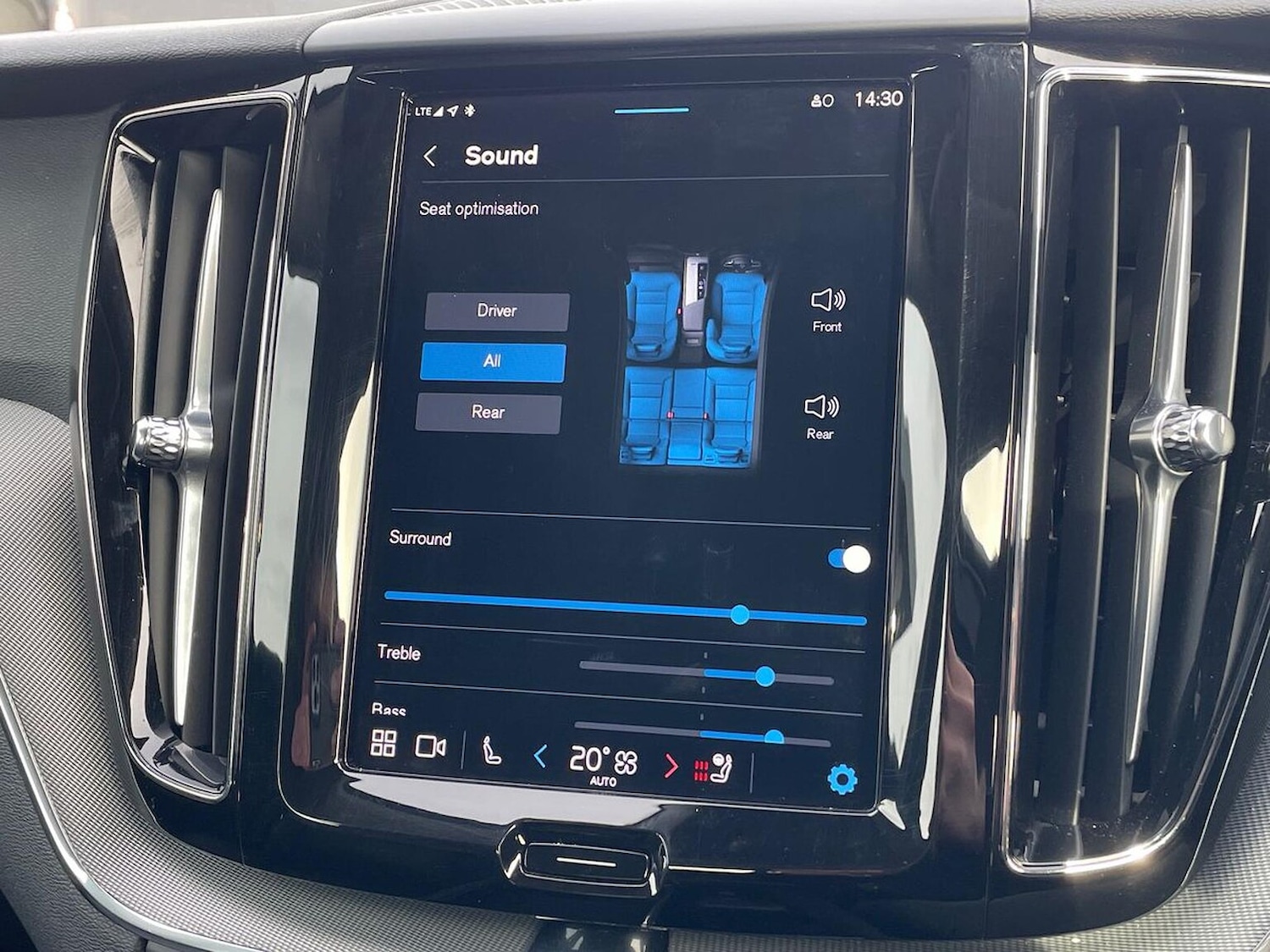 Used Volvo XC60 2024 for sale - 77984011: Photo 25