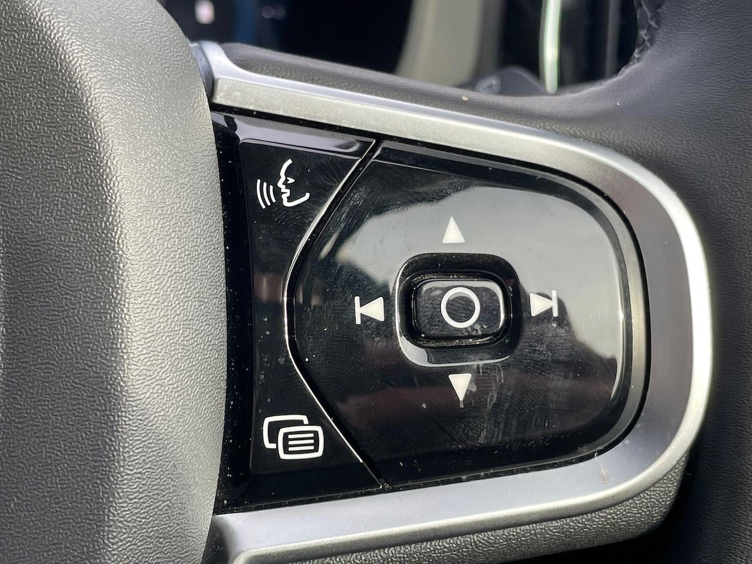 Used Volvo XC60 2024 for sale - 77984011: Photo 27