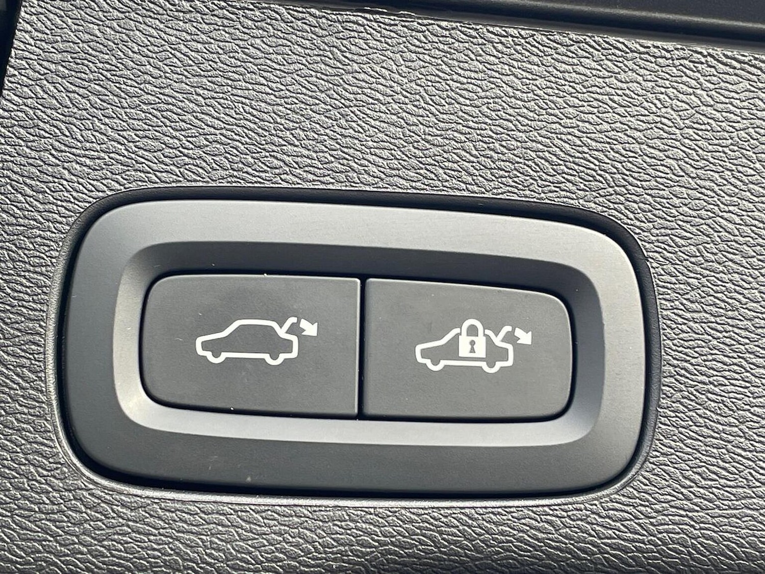 Used Volvo XC60 2024 for sale - 77984011: Photo 32