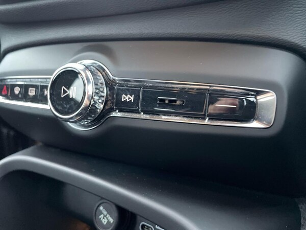 Used Volvo XC40 2024 for sale - 76198469: Photo 12