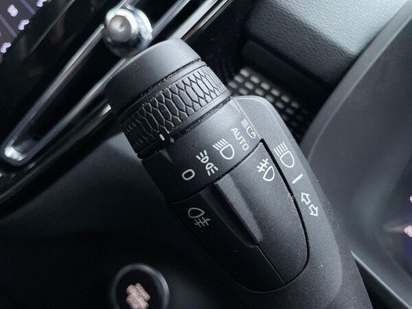 Used Volvo XC40 2024 for sale - 76198469: Photo 29