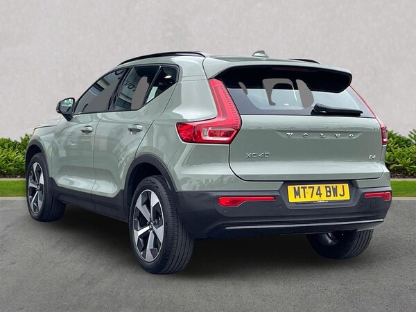 Used Volvo XC40 2024 for sale - 76198469: Photo 2