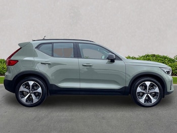 Used Volvo XC40 2024 for sale - 76198469: Photo 3