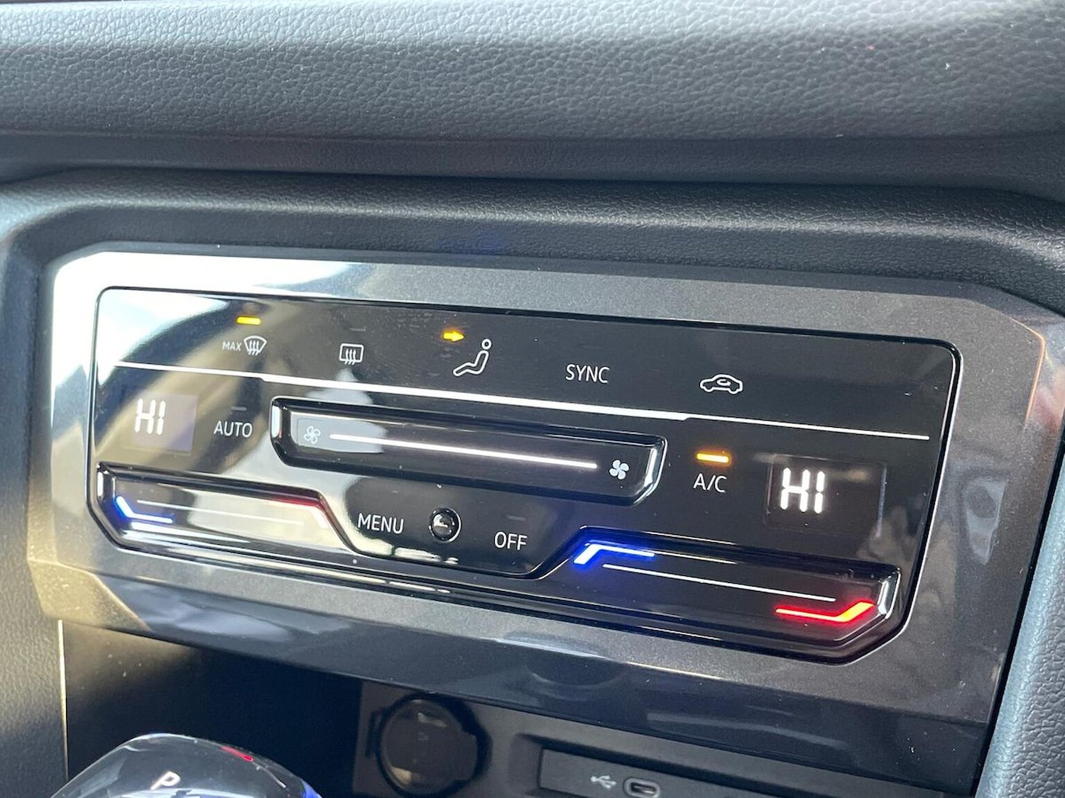 Used Volkswagen Tiguan Allspace 2024 for sale - 76830651: Photo 12