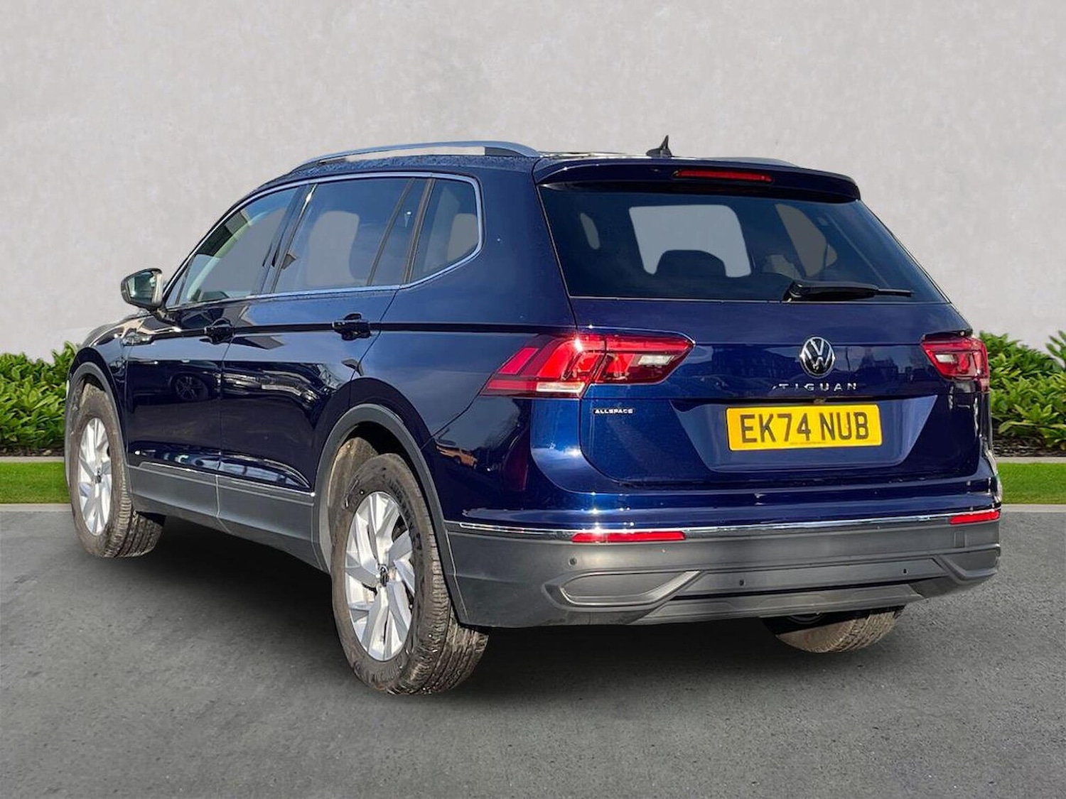 Used Volkswagen Tiguan Allspace 2024 for sale - 76830651: Photo 2