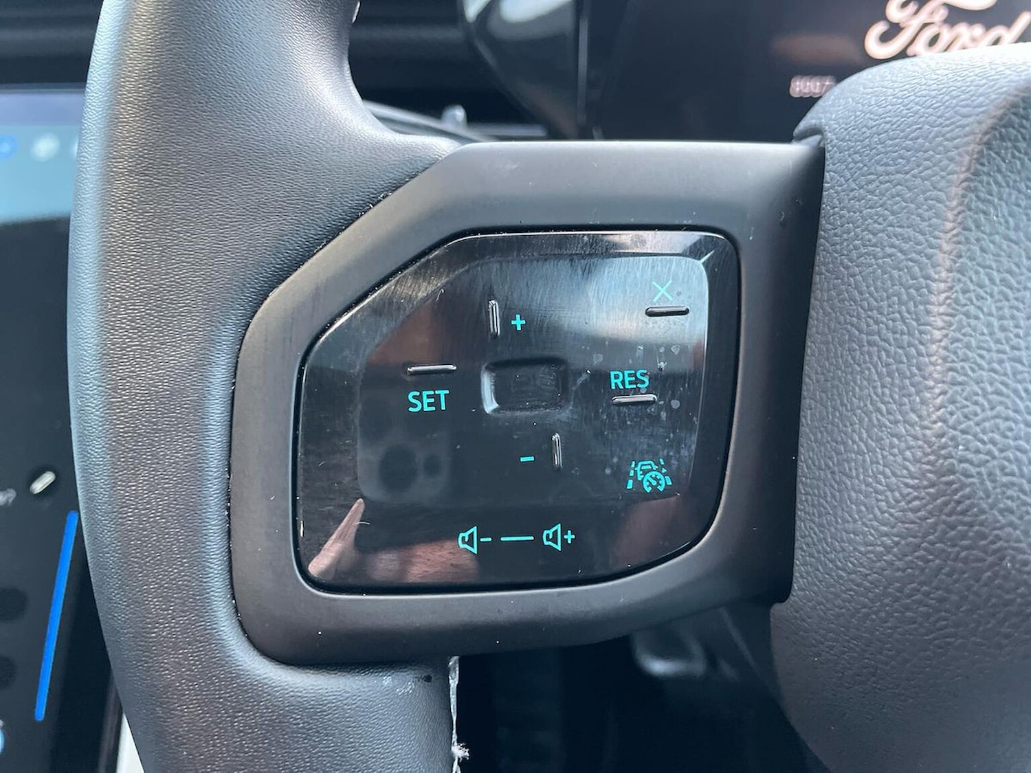 Used Ford Explorer 2024 for sale - 77616764: Photo 25