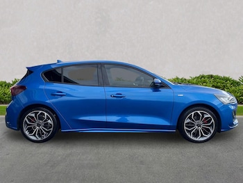 Used Ford Focus 2022 for sale - 76206069: Photo 3