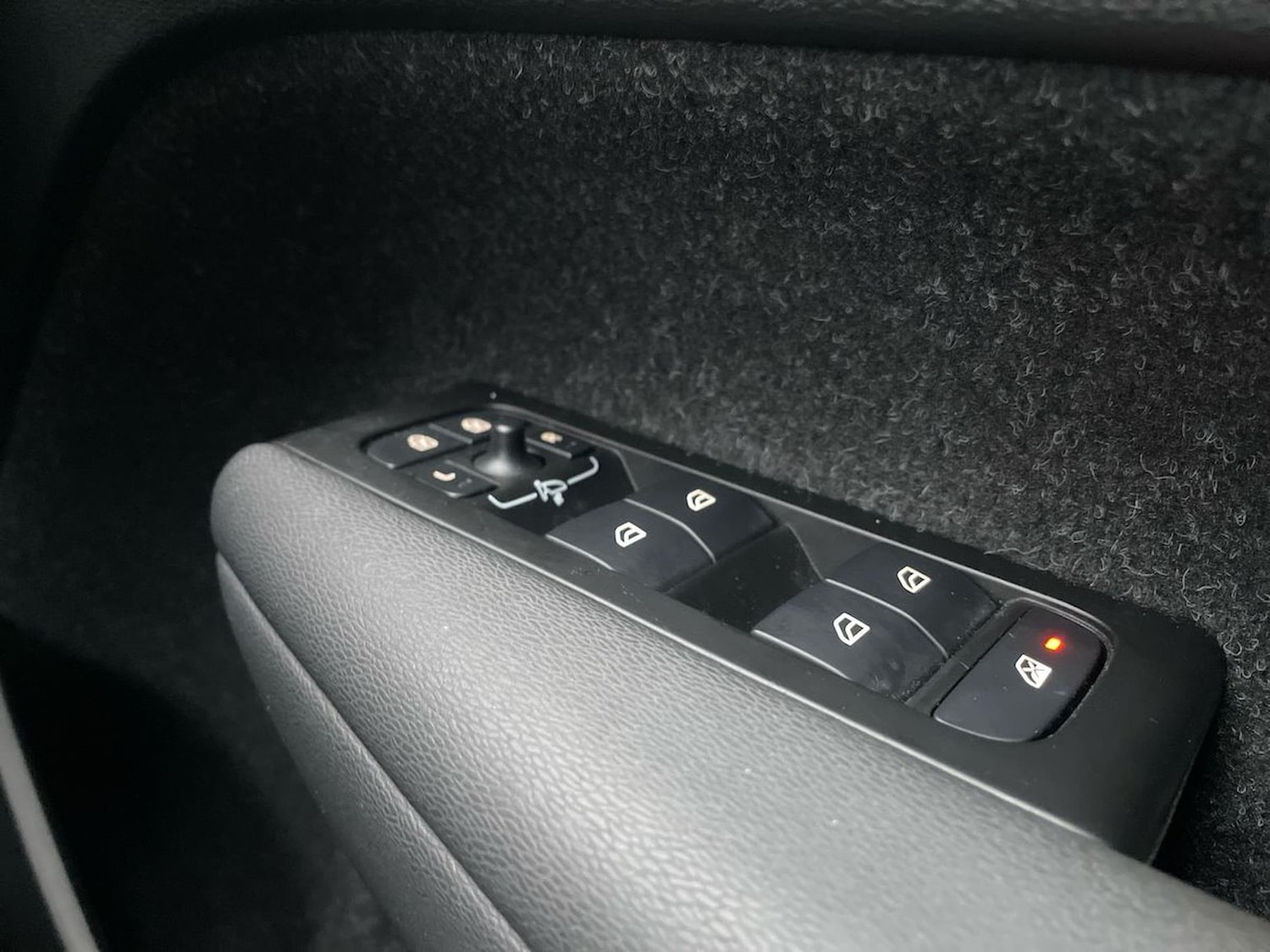 Used Volvo XC40 2021 for sale - 76591402: Photo 21