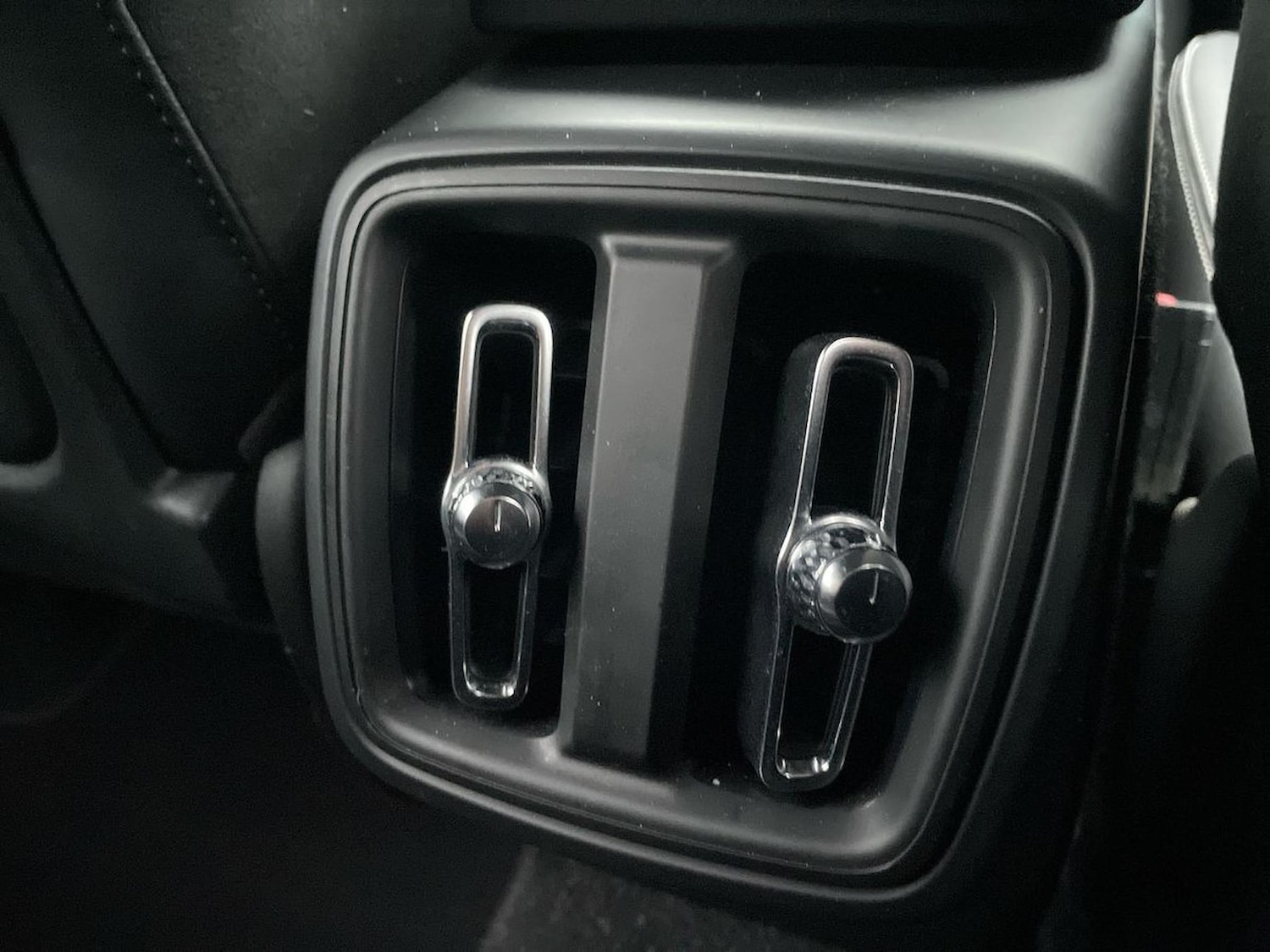 Used Volvo XC40 2021 for sale - 76591402: Photo 25