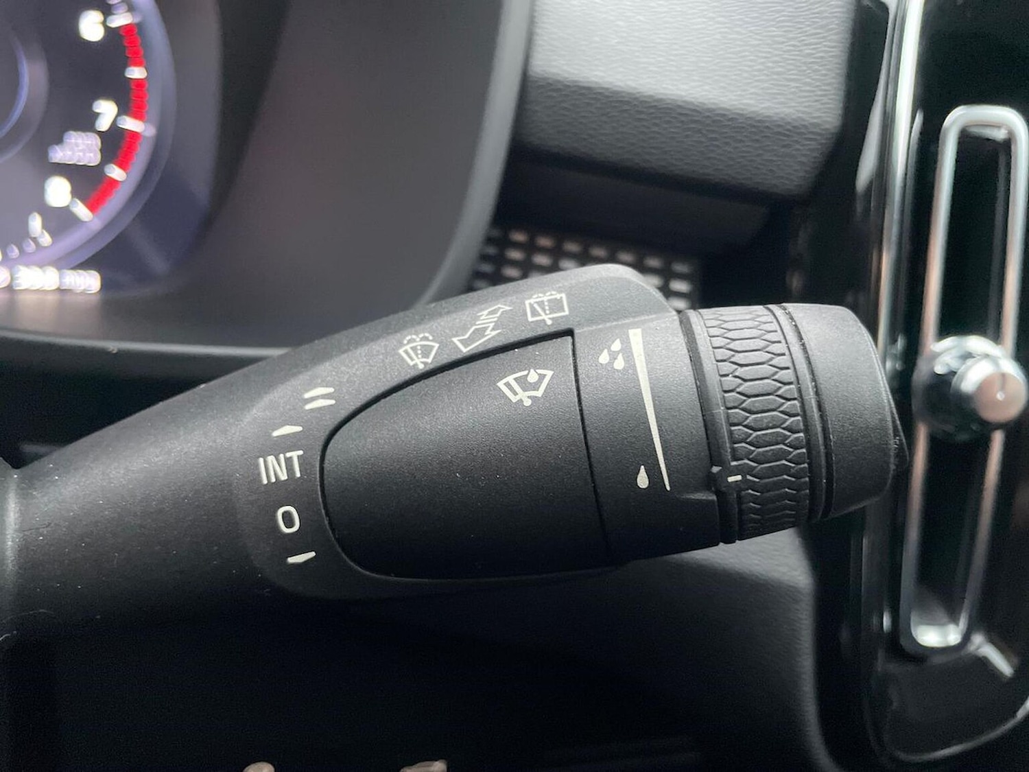 Used Volvo XC40 2021 for sale - 76591402: Photo 28