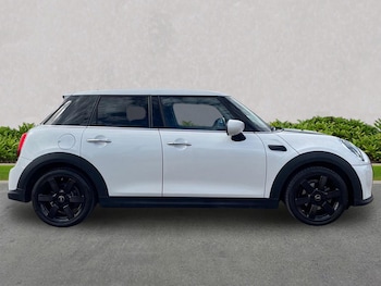 Used MINI Hatch 2024 for sale - 79423981: Photo