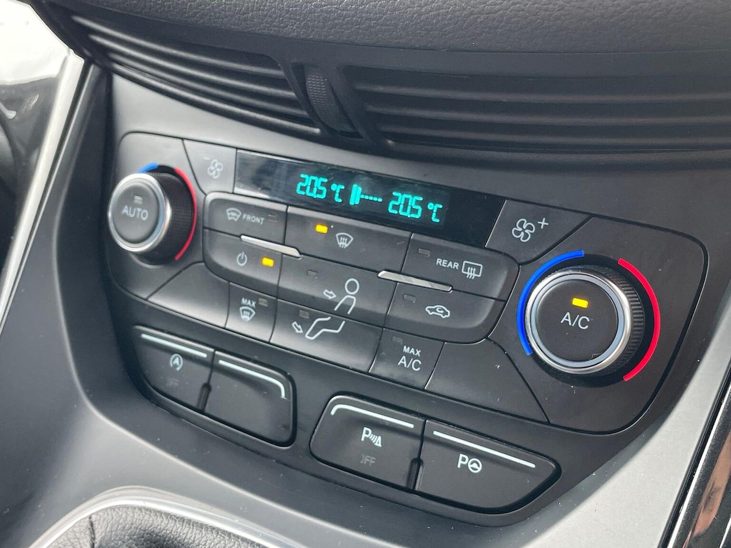 Used Ford Kuga 2019 for sale - 76628024: Photo 12