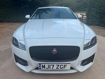Used Jaguar XF 2017 for sale - 79353195: Photo