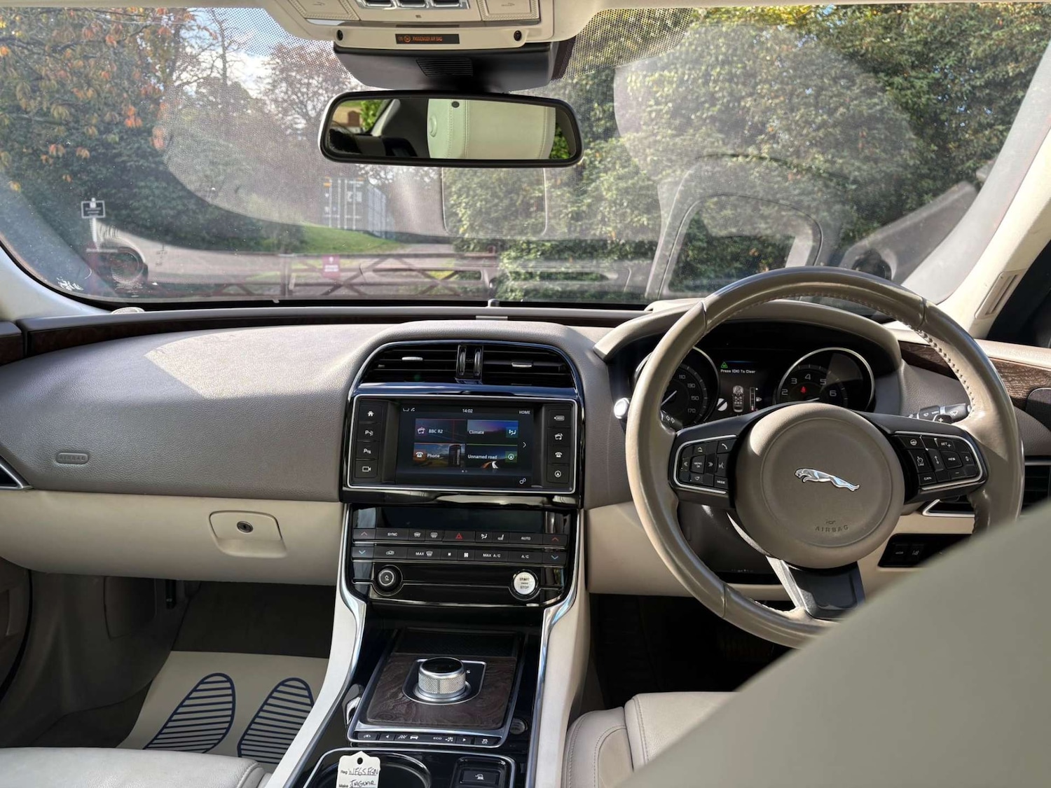 Used Jaguar XE 2015 for sale - 76343772: Photo 11