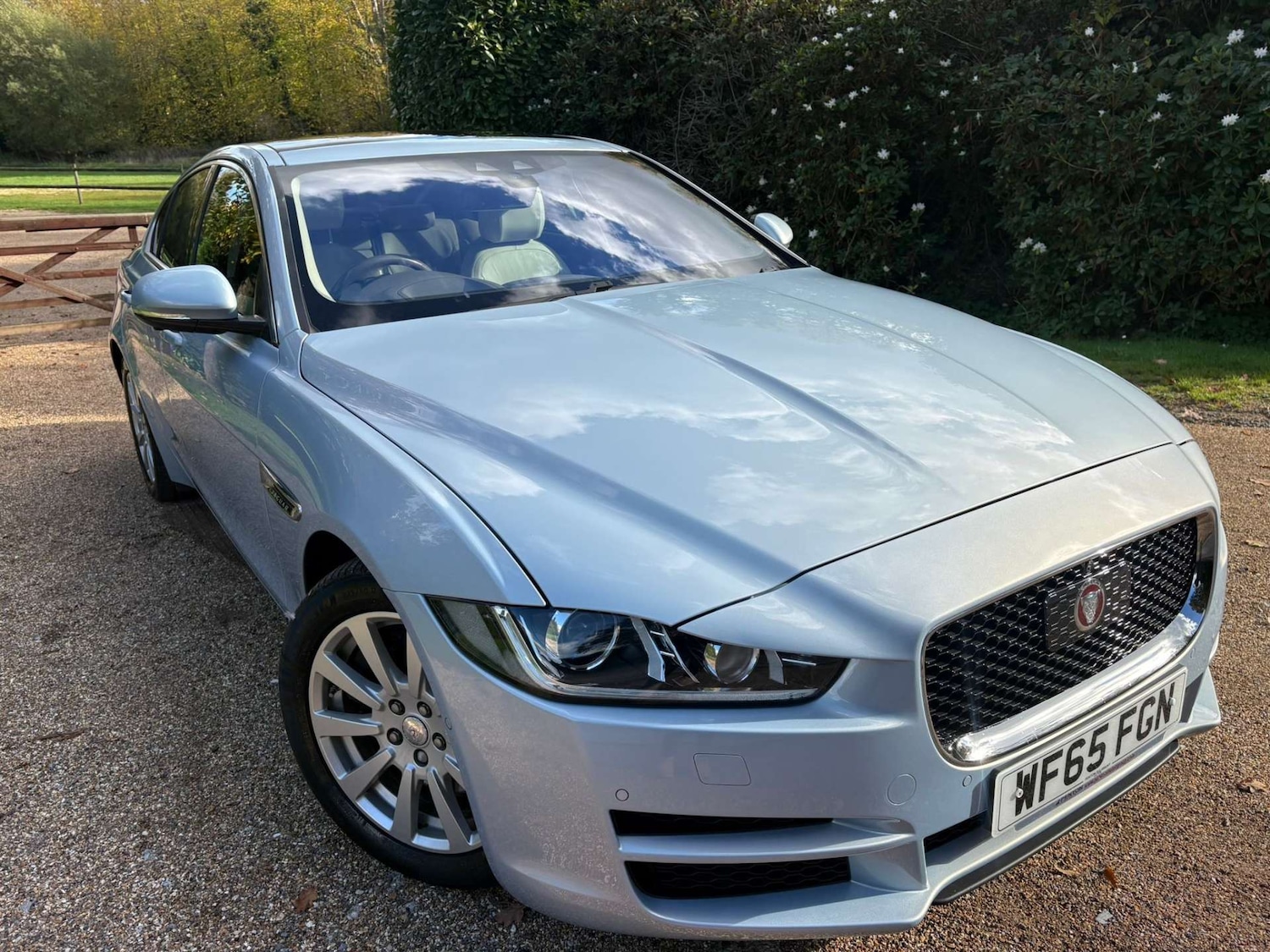 Used Jaguar XE 2015 for sale - 76343772: Photo 27