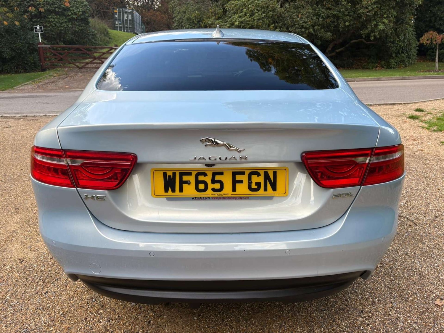 Used Jaguar XE 2015 for sale - 76343772: Photo 6