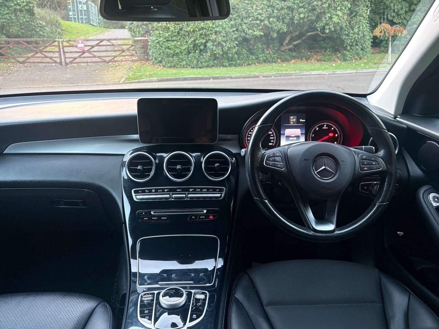 Used Mercedes-Benz GLC 2018 for sale - 76374440: Photo 10