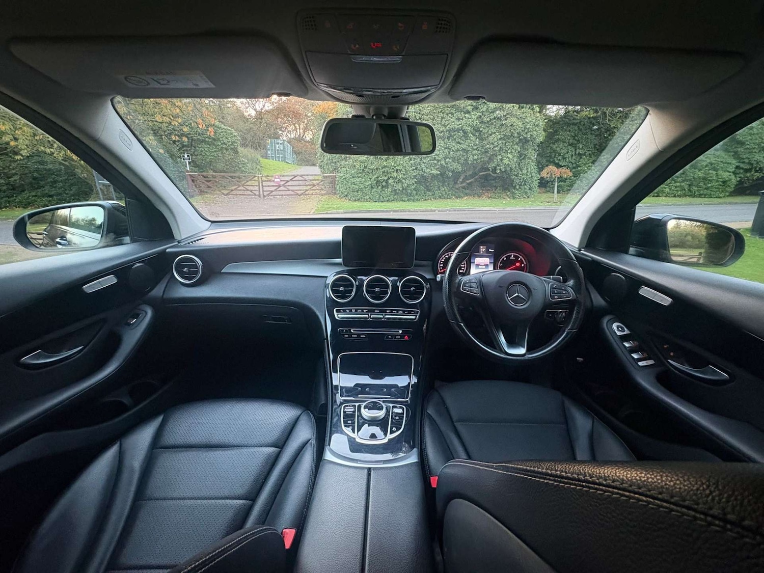 Used Mercedes-Benz GLC 2018 for sale - 76374440: Photo 18