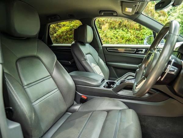 Used Porsche Cayenne 2018 for sale - 74900609: Photo 17