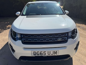 Used Land Rover Discovery Sport 2015 for sale - 79392146: Photo