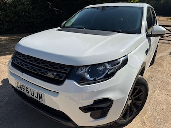 Used Land Rover Discovery Sport 2015 for sale - 79392146: Photo