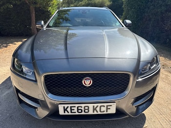 Used Jaguar XF 2018 for sale - 79461076: Photo