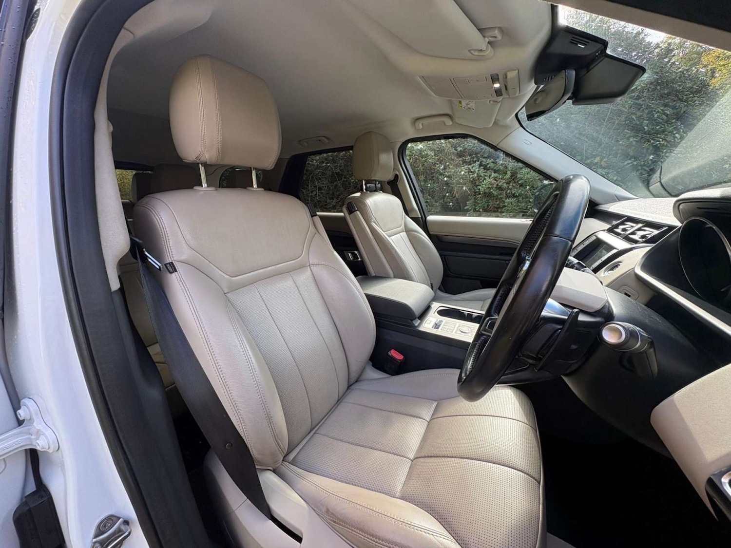 Used Land Rover Discovery 2017 for sale - 76299552: Photo 18