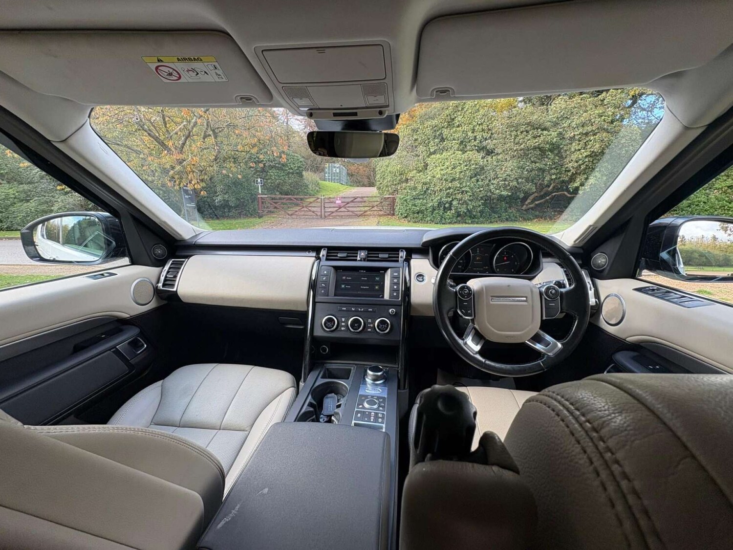 Used Land Rover Discovery 2017 for sale - 76299552: Photo 22