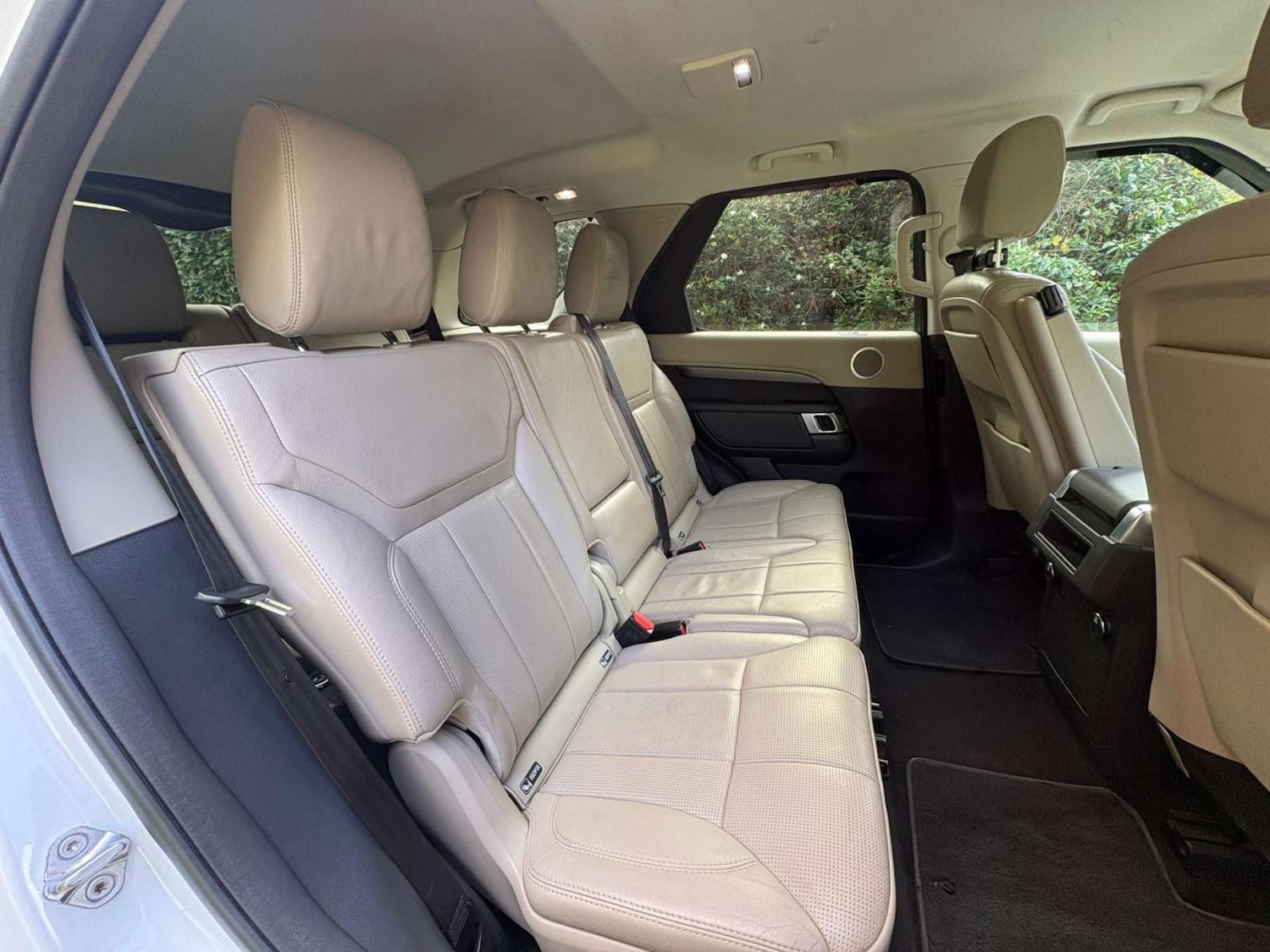 Used Land Rover Discovery 2017 for sale - 76299552: Photo 24