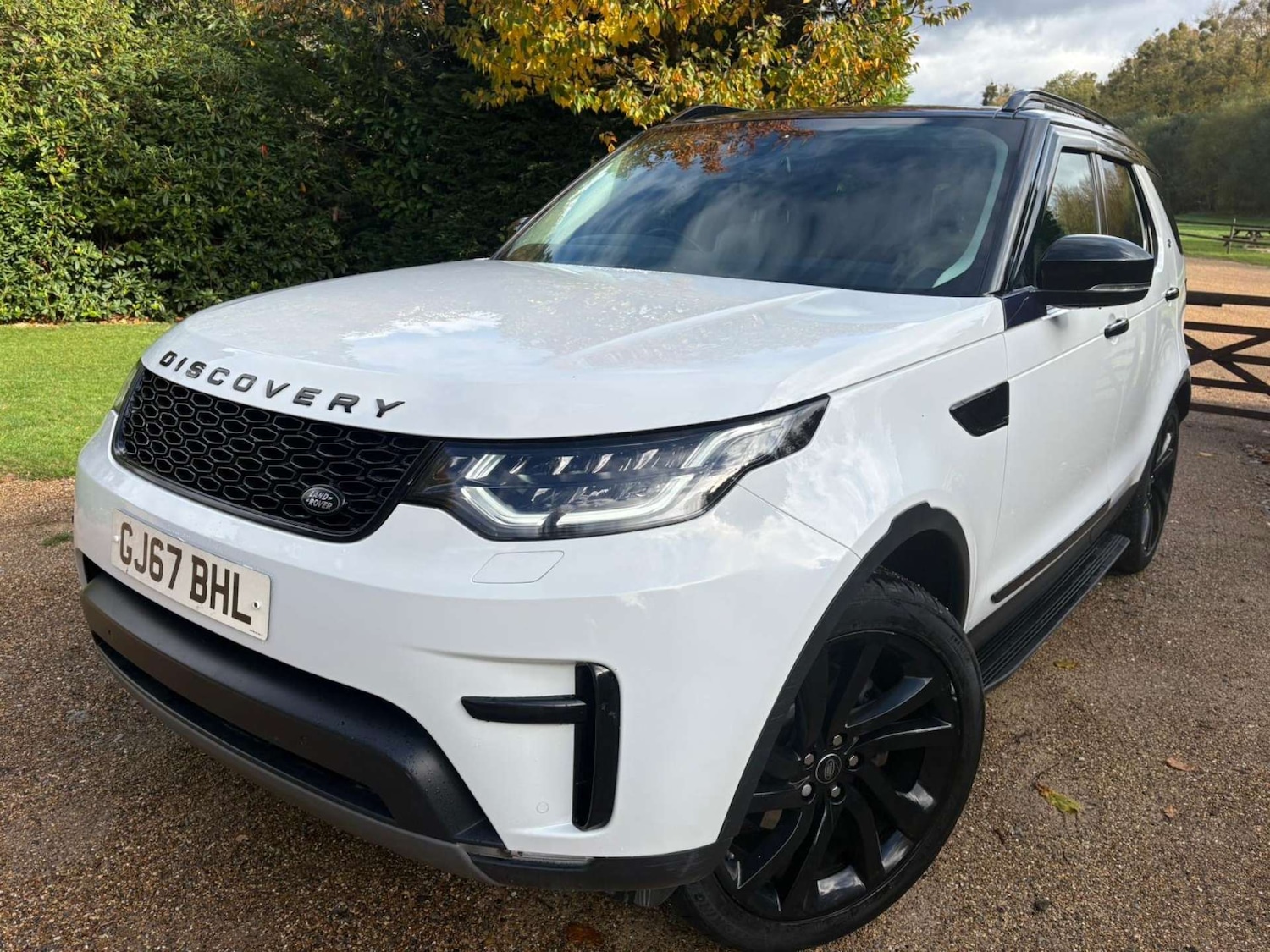 Used Land Rover Discovery 2017 for sale - 76299552: Photo 4
