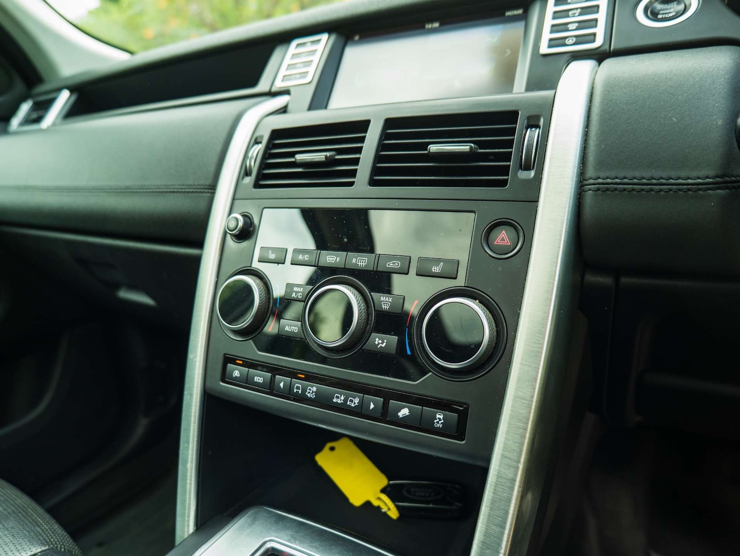 Used Land Rover Discovery Sport 2016 for sale - 76600636: Photo 17