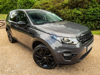 Used Land Rover Discovery Sport 2016 for sale - 76600636: Photo