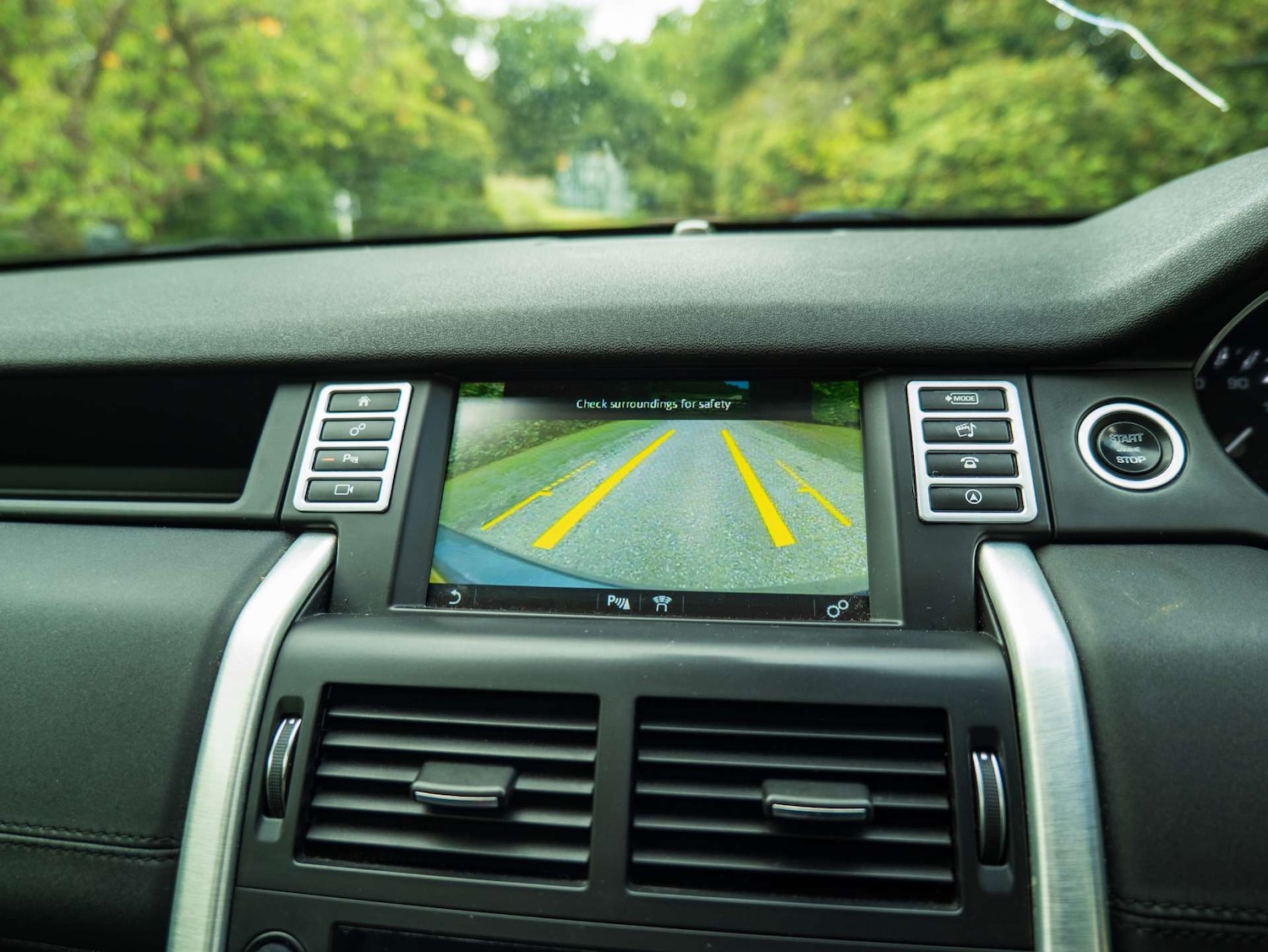 Used Land Rover Discovery Sport 2016 for sale - 76600636: Photo 22