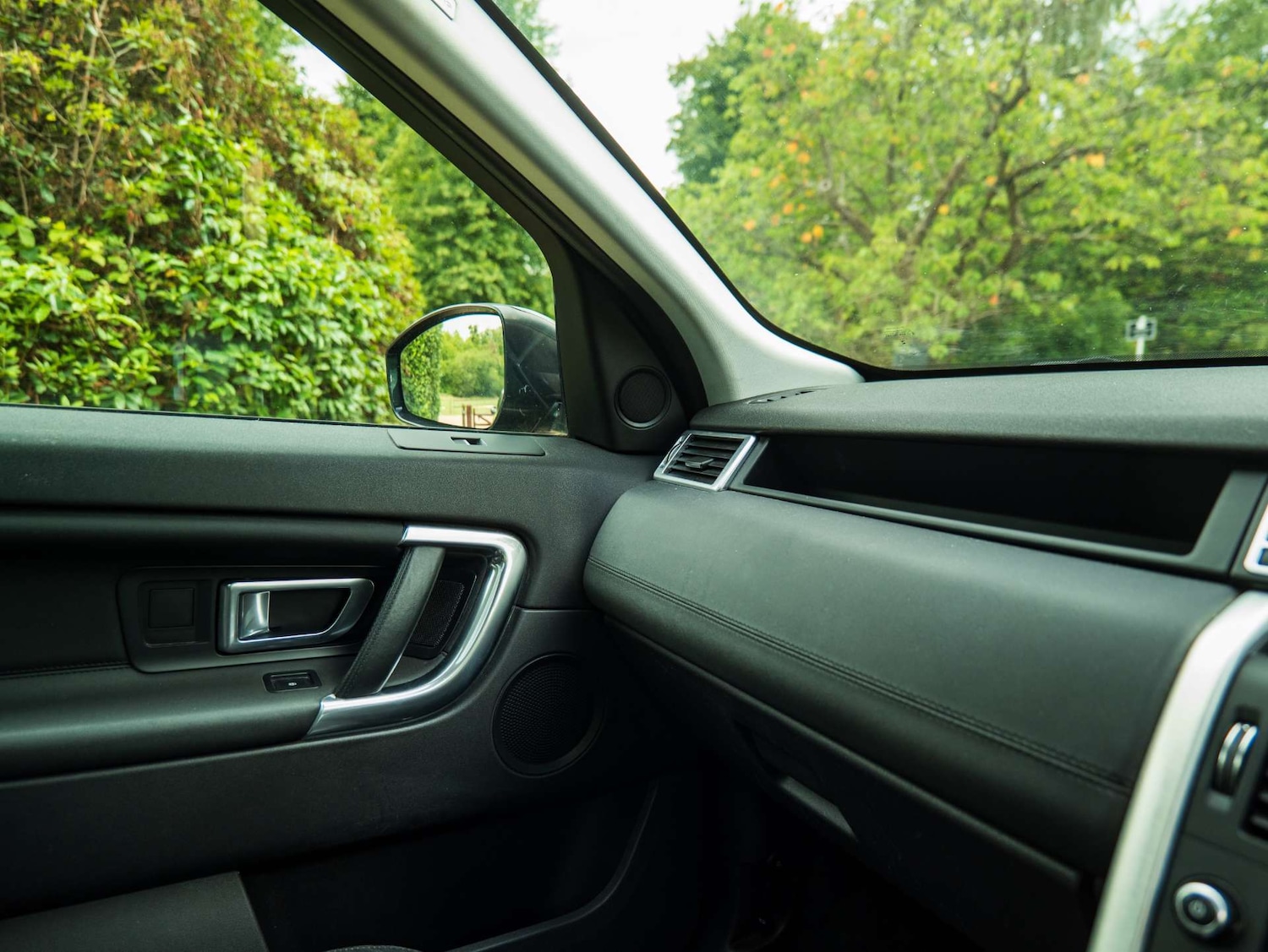 Used Land Rover Discovery Sport 2016 for sale - 76600636: Photo 25