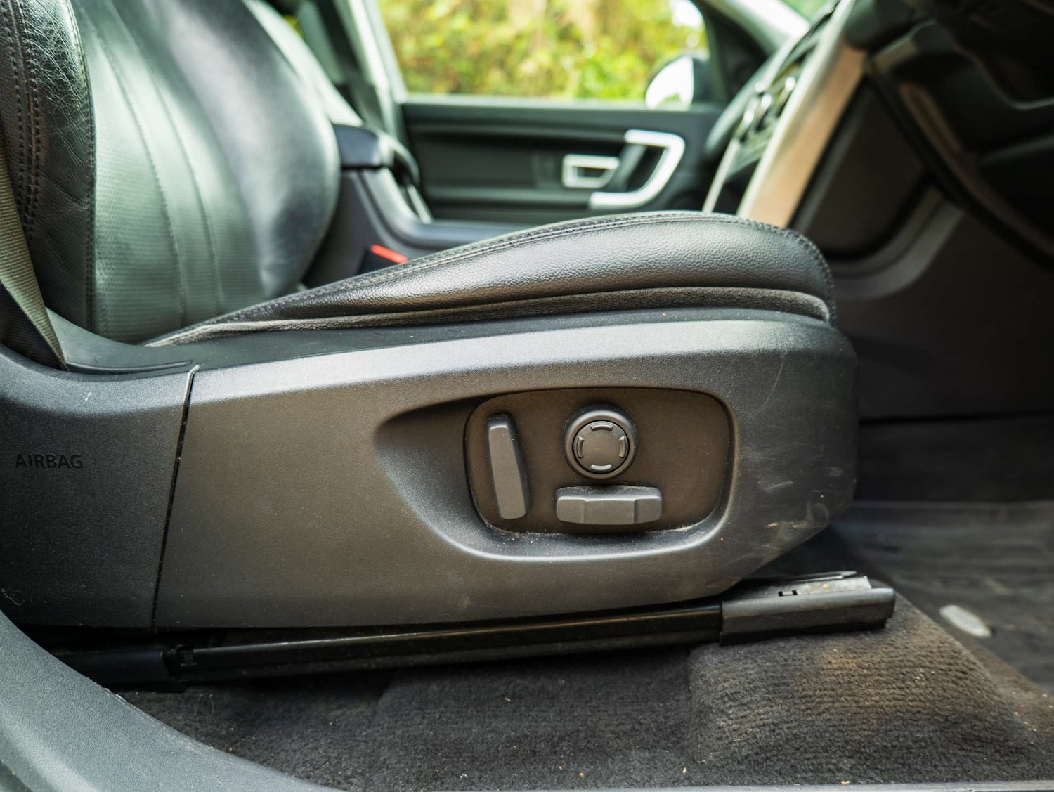 Used Land Rover Discovery Sport 2016 for sale - 76600636: Photo 27